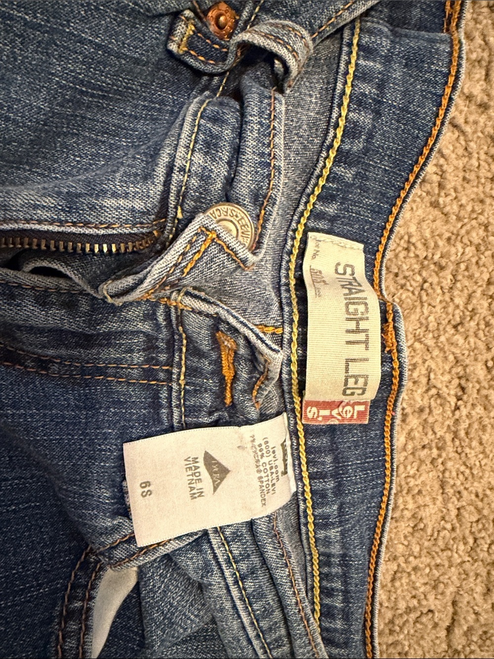 Levi's Straight Leg Denim Jeans in Dark Blue Wash - Picture 2 of 3